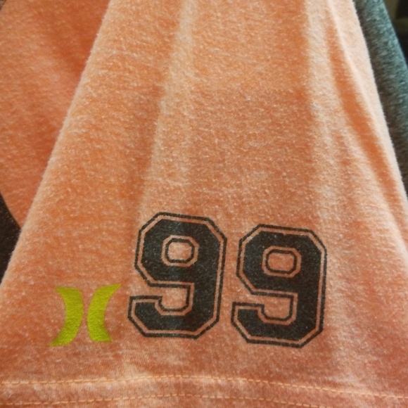 Hurley peach colored XL tee - Picture 3 of 3